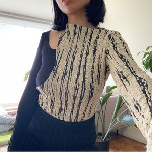 Asymmetrical shoulder cut out long sleeve